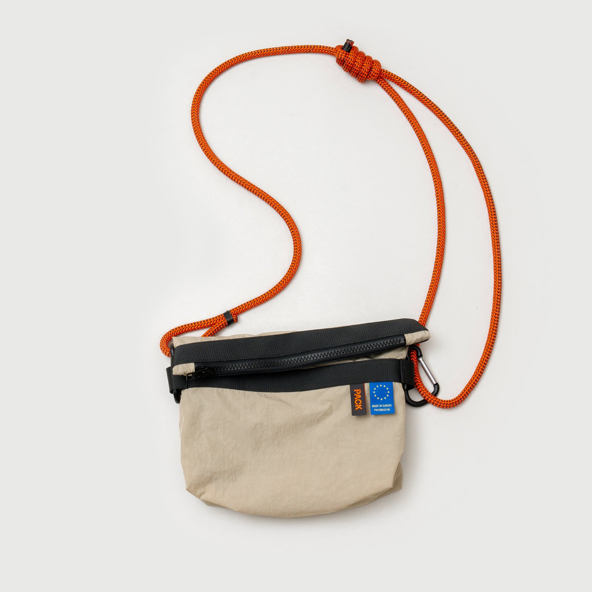 Small Zip Sling · A101 · dune beige