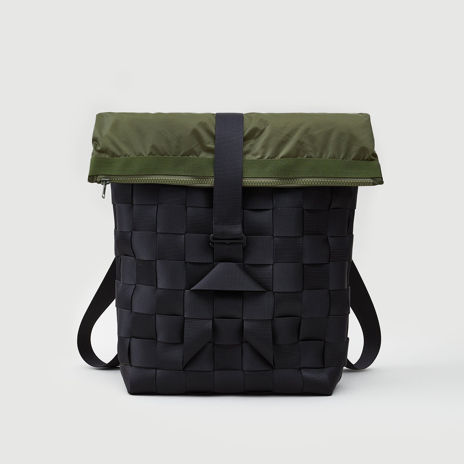 Zip Pouch Basket Backpack · A302