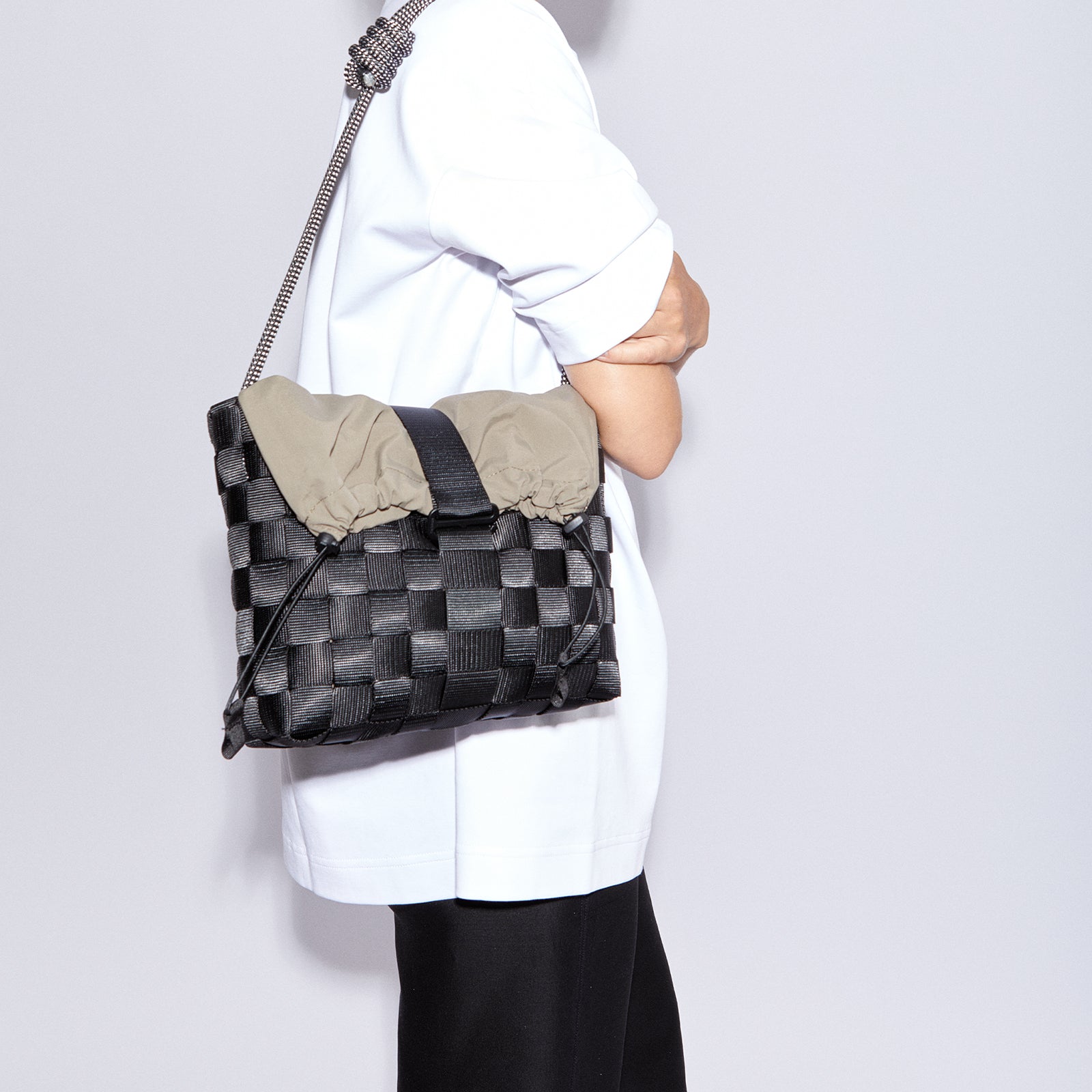 Medium Box Basket Sling - Slim Web · A210