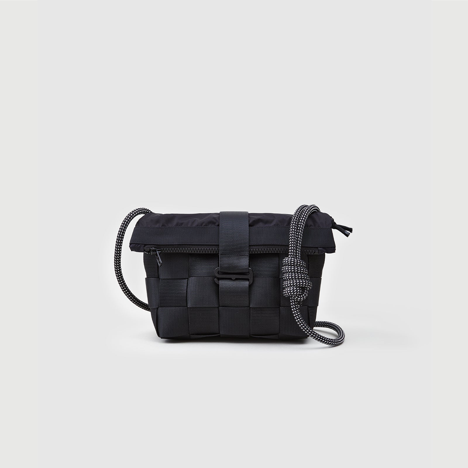 M510//WIDE WEB.SOLID CLOSING STRAP - lead black
