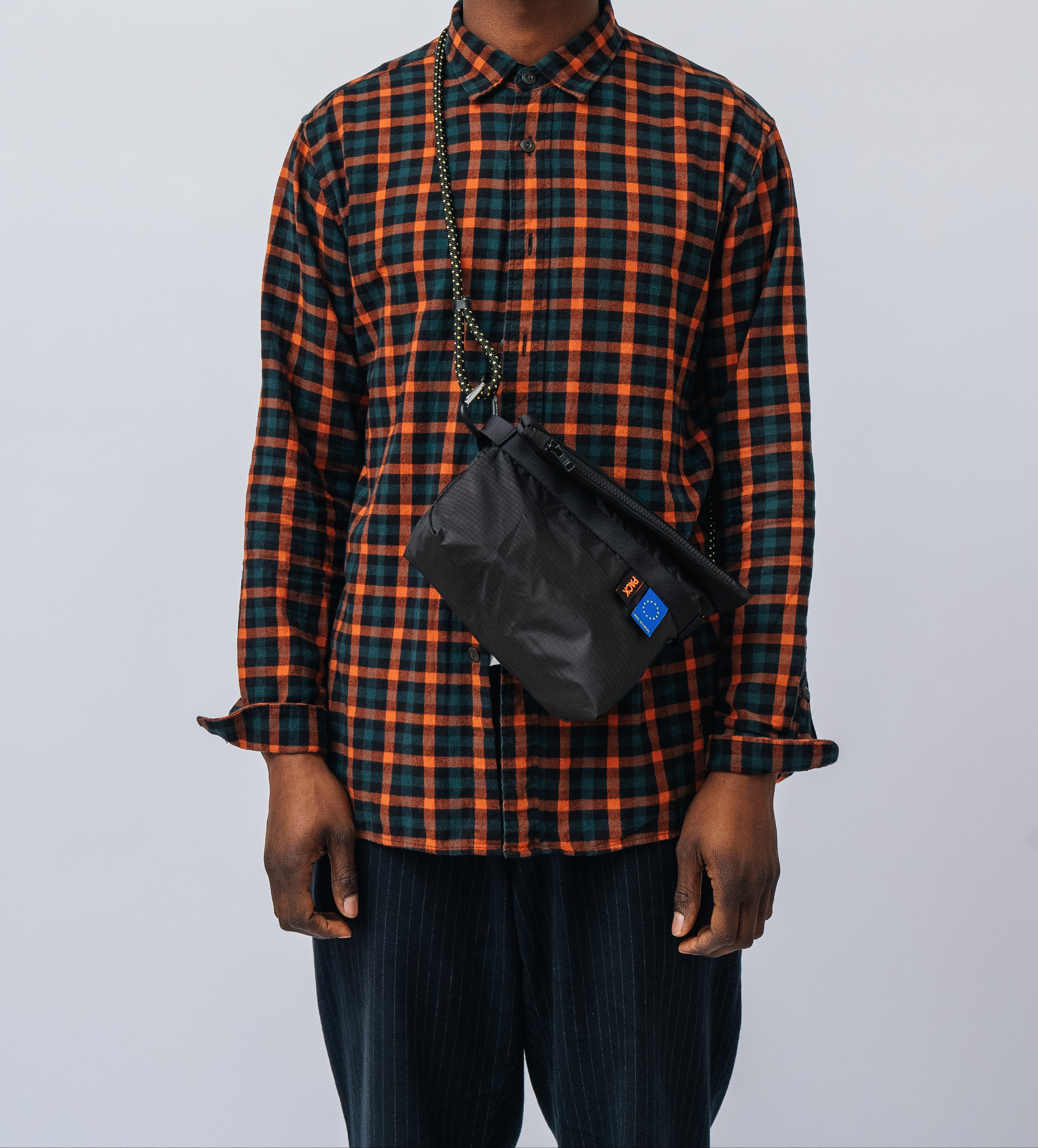 Small Zip Sling · A101