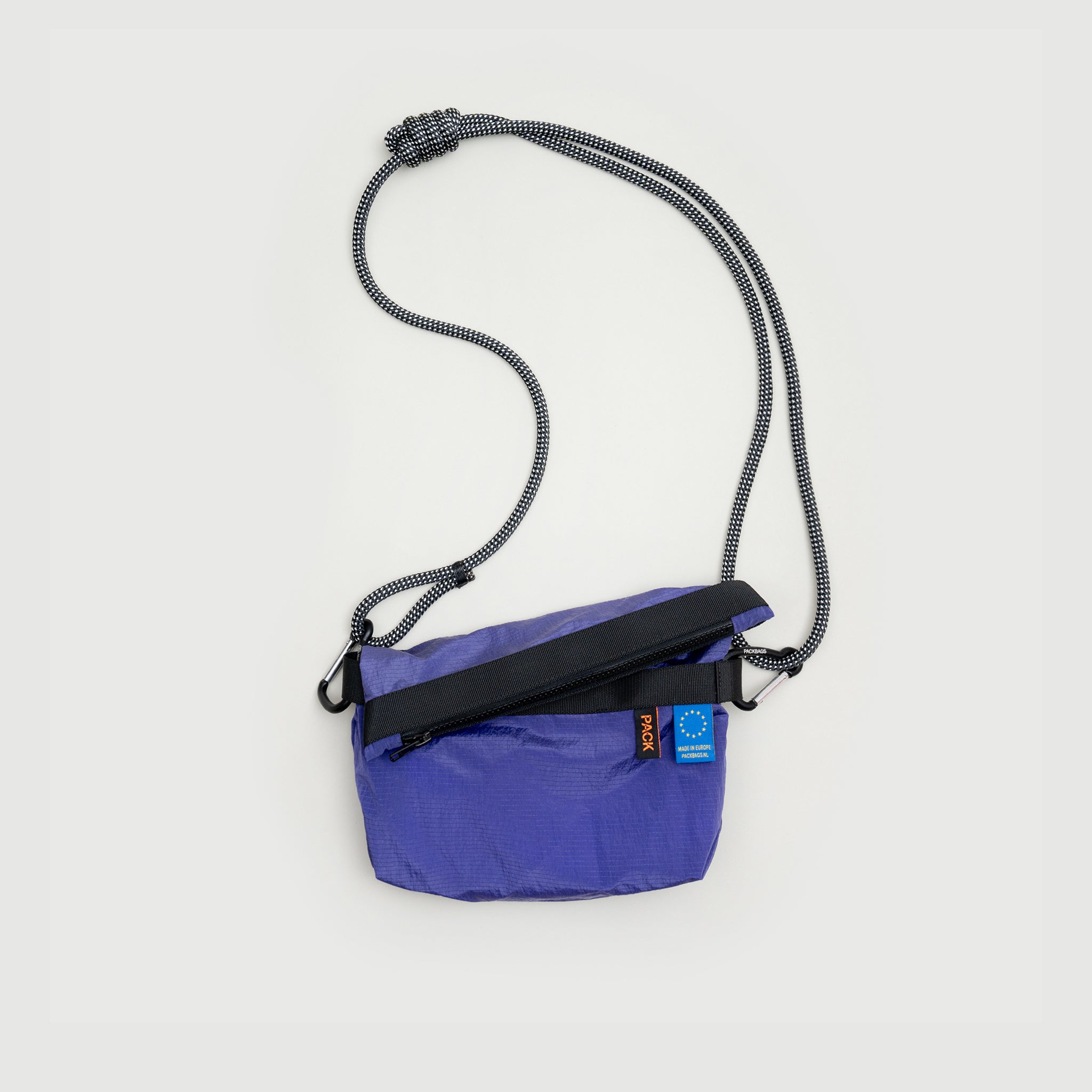 Small Zip Sling · A101