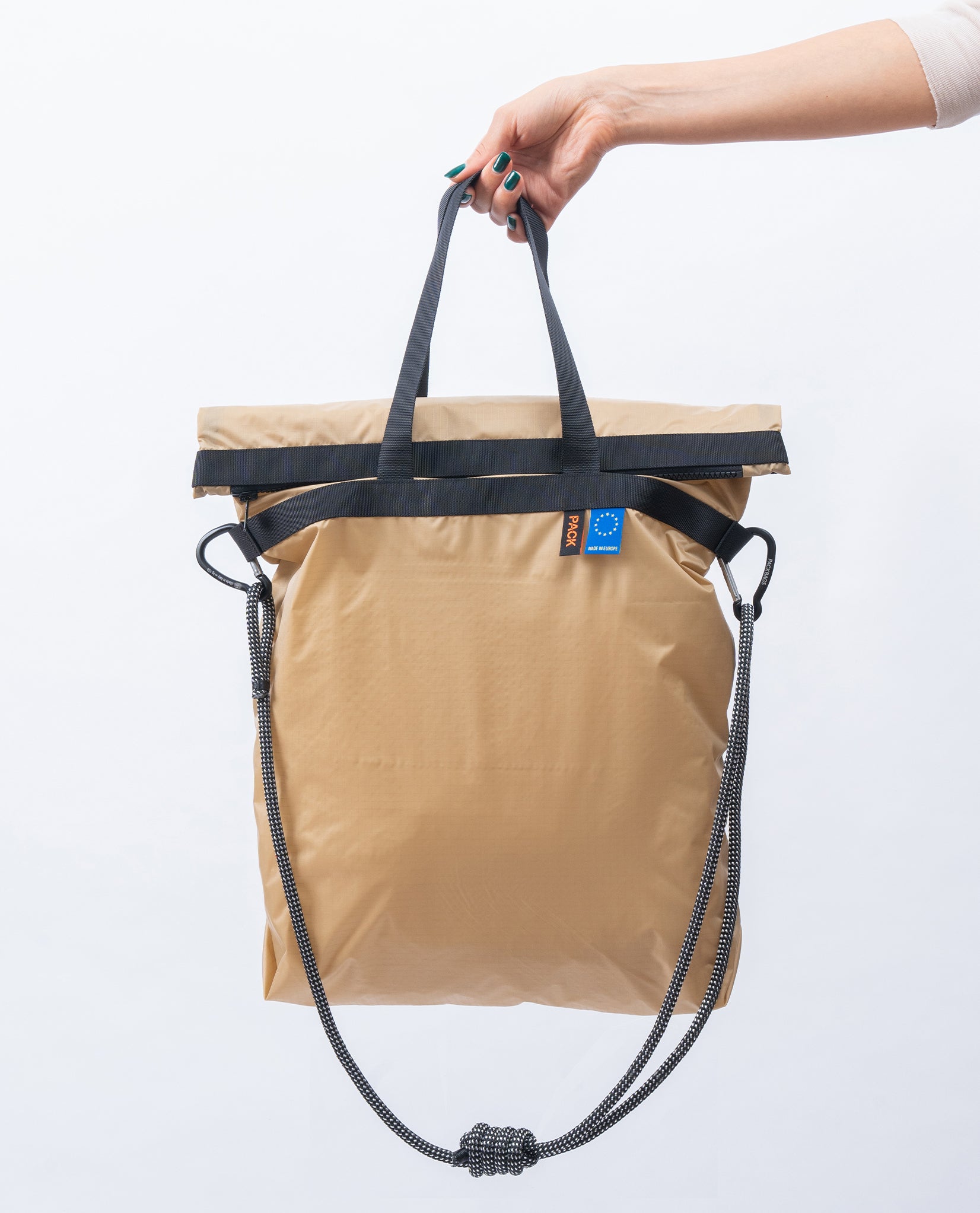 Shopper Zip Sling · A105