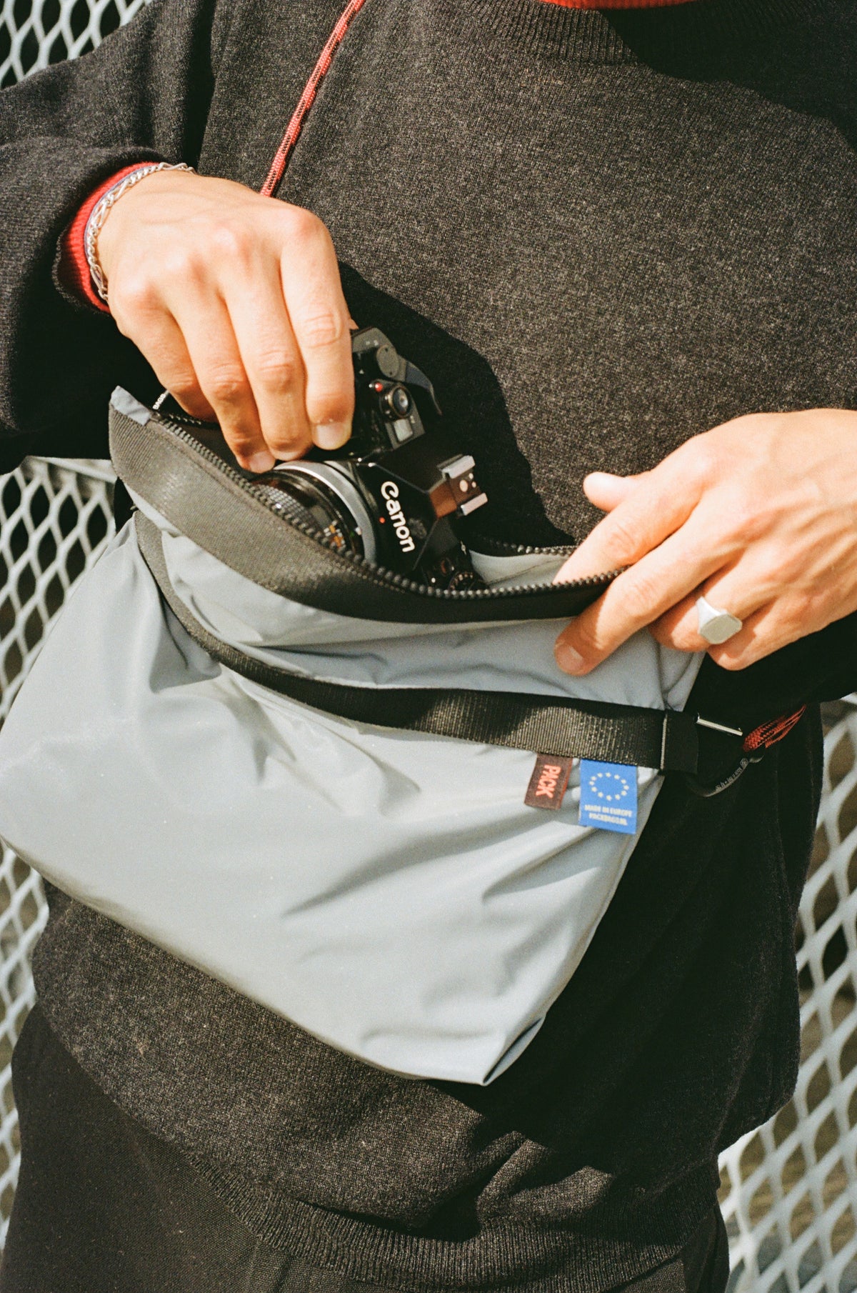 Medium Zip Sling · A103 · magnet brown