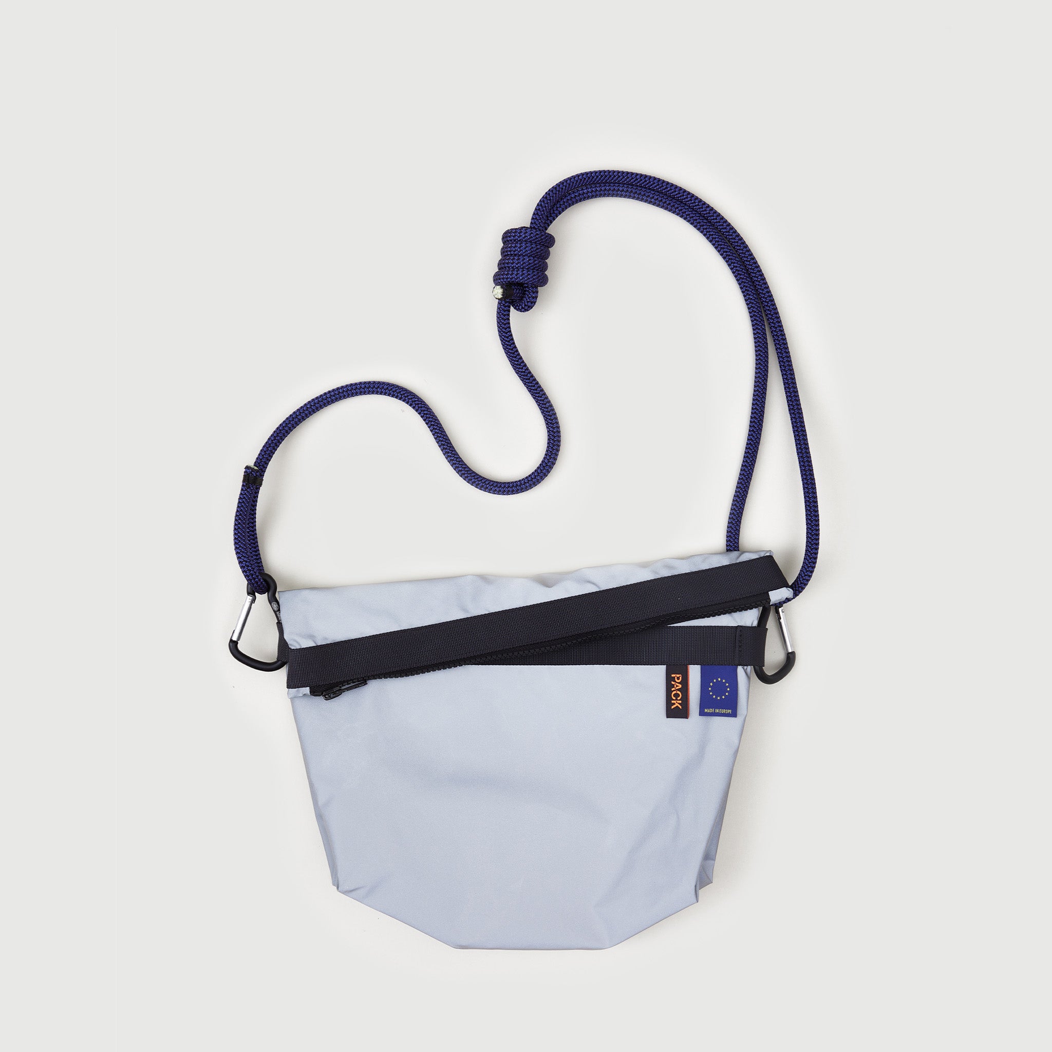 M103//ZIP.MEDIUM.POUCH - silver reflective