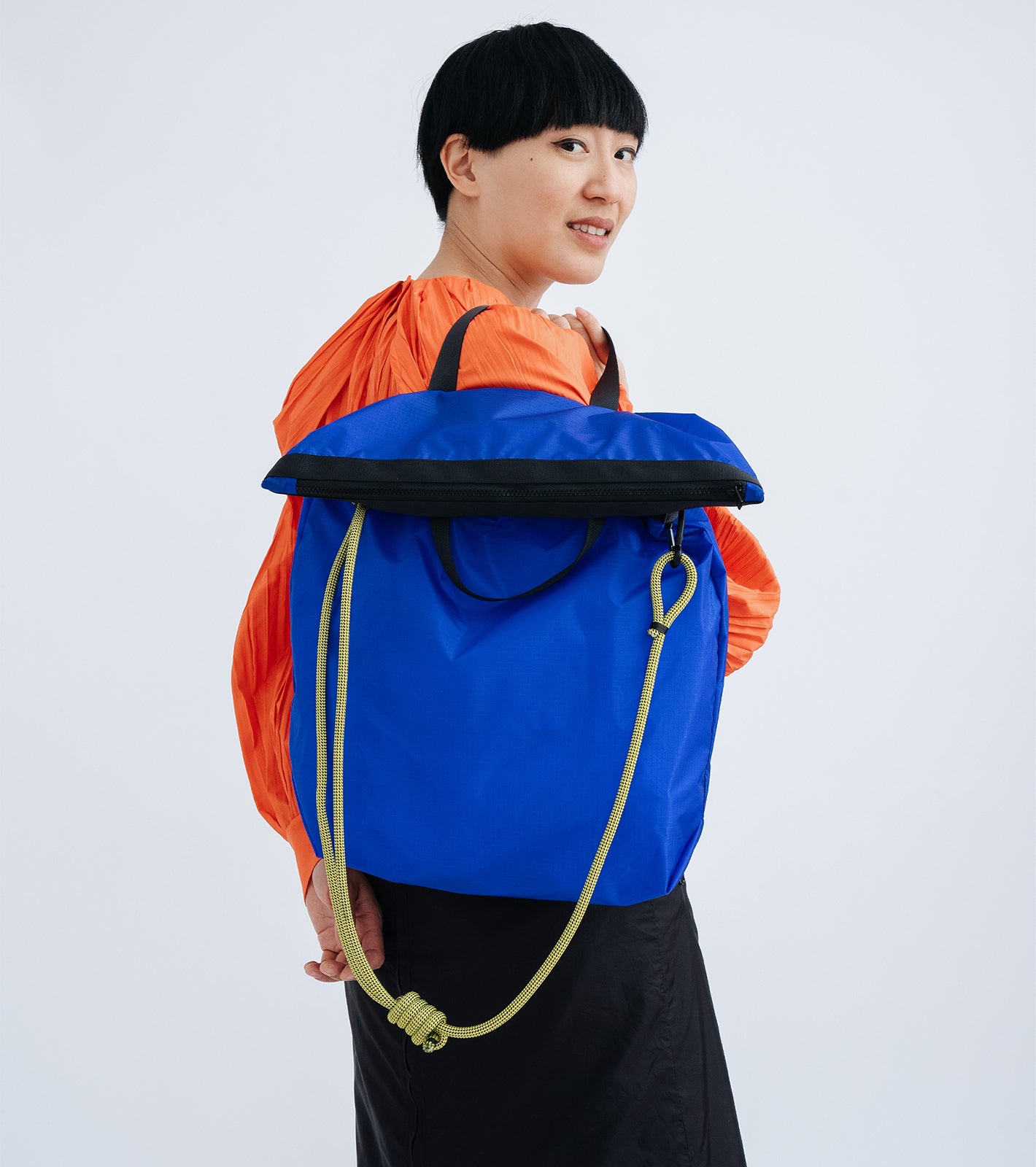 Shopper Zip Sling · A105