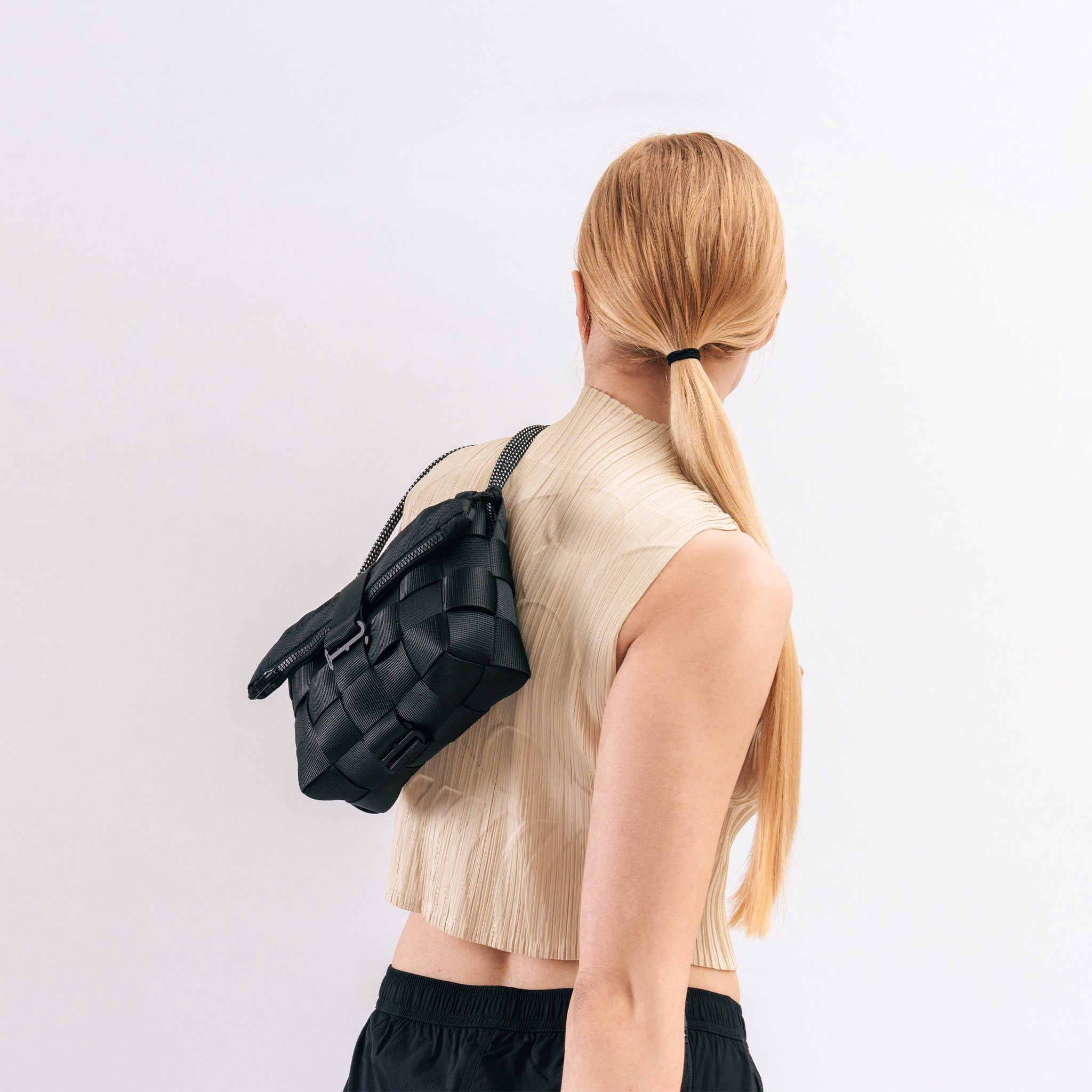 Small Box Basket Sling - Wide Web · A201