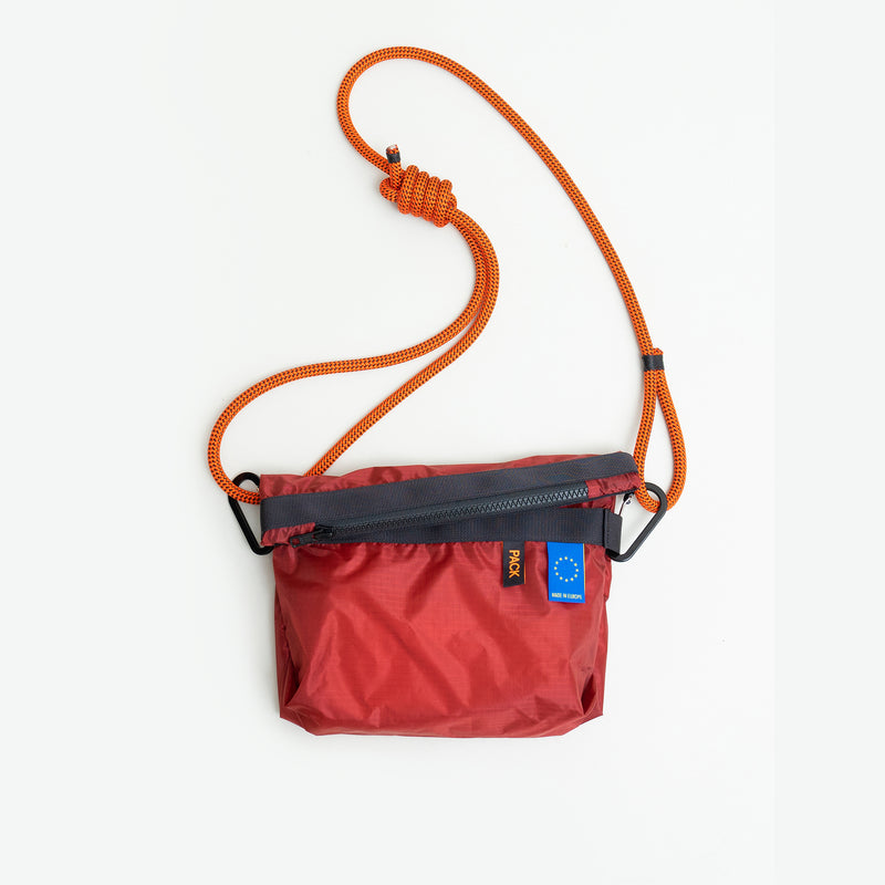 A101//ZIP.SMALL.SLING - iodium red