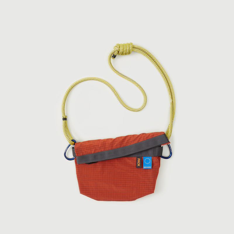 Small Zip Sling · A101